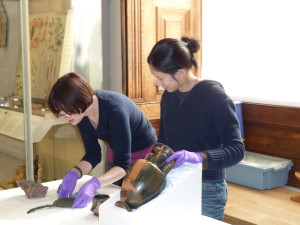 A ‘Meet the Antiquities’ session led by our conservators. © Fitzwilliam Museum, Cambridge
