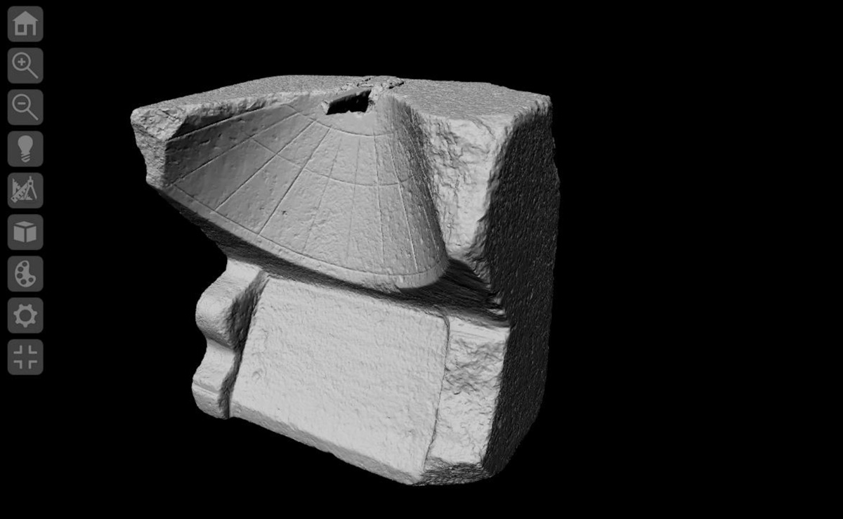 3D-Model of the dialface | Source: Dialface ID 124, Edition Topoi, Collection "Ancient Sundials", DOI: 10.17171/1-1-1280 | CC BY NC-SA 3.0 DE